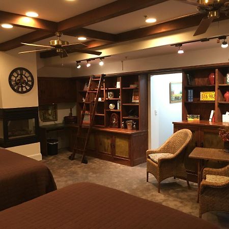 Lake Pointe Inn McHenry Extérieur photo