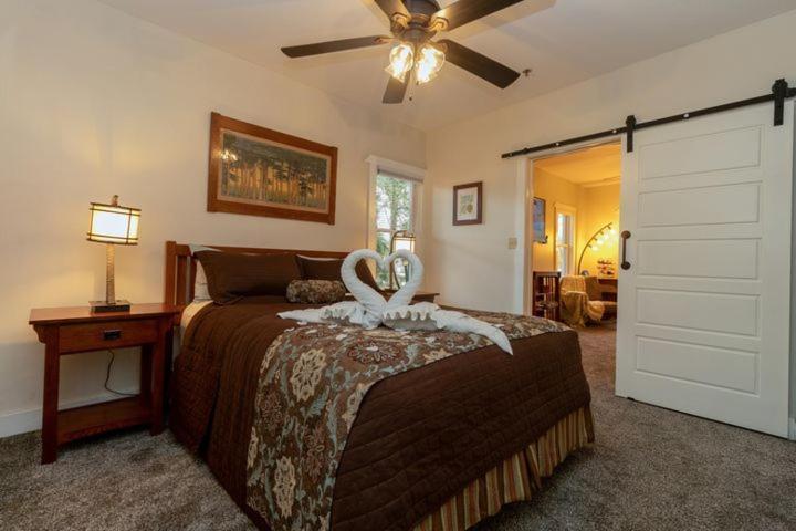 Lake Pointe Inn McHenry Extérieur photo