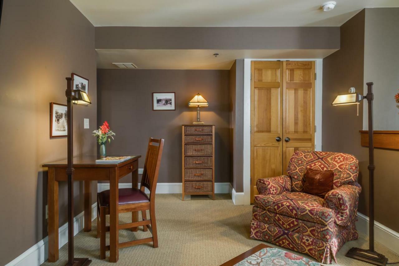 Lake Pointe Inn McHenry Extérieur photo